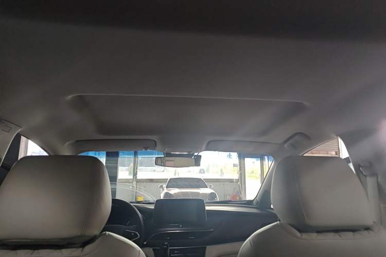 Used Buick GL8 2021 Land Cruiser Executive Class 652T Comfort Model
