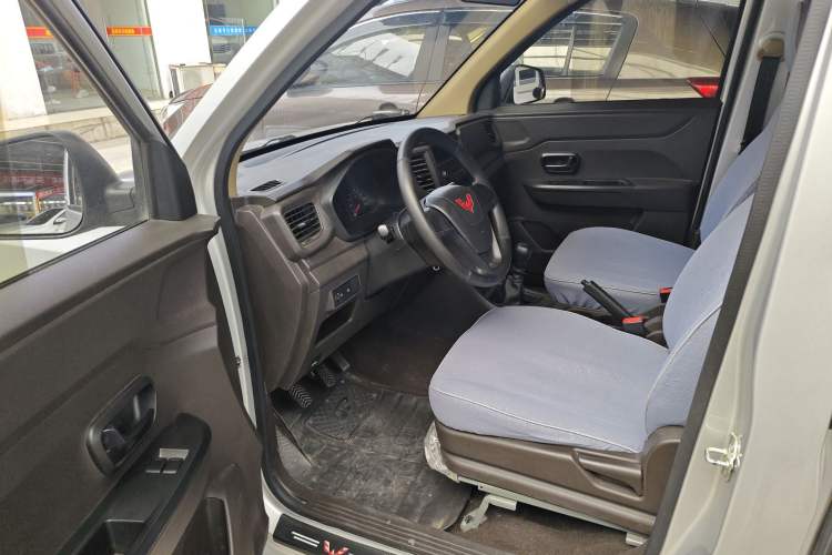 Used Wuling Hongguang V 2021 1.5L Jingqu Version LAR