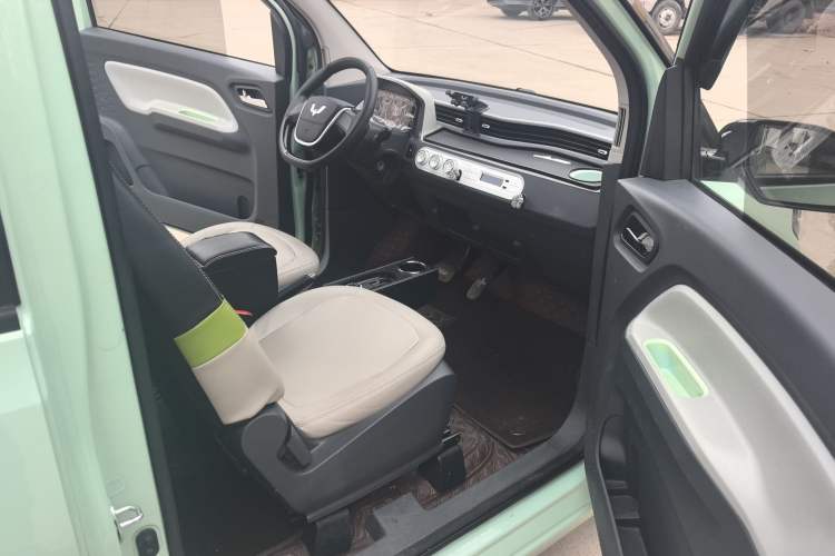 Used Wuling Hongguang MINIEV 2022 Macaron Premium Model – Lithium Iron Phosphate