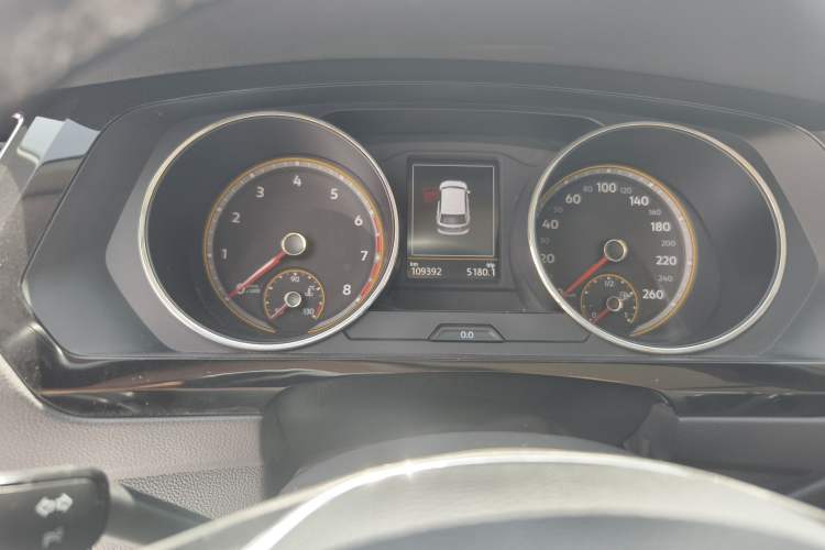 Used Volkswagen Tiguan L 2019 Updated Version 330TSI Automatic Two-Wheel Drive Panoramic Comfort Edition China VI Standard
