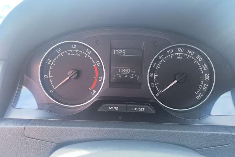 Used Skoda Rapid Spaceback 2014 1.6L Automatic Enjoyment Edition
