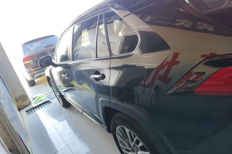 Used Toyota Wildlander 2023 2.0L CVT Two-Wheel Drive Prestige Version