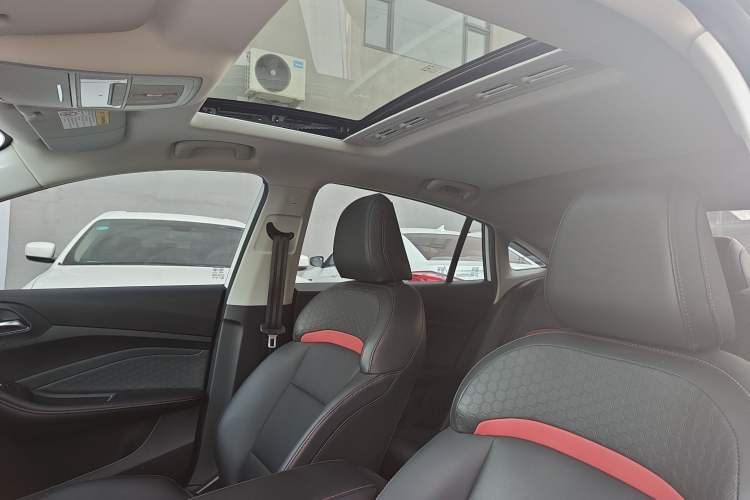 Used MG 5 2021 180 DVVT CVT Youth Luxury Edition
