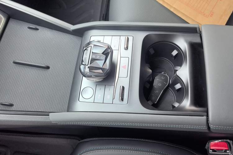 Used BYD Qin L 2025 DM-i Smart Drive 80KM Leading Model
