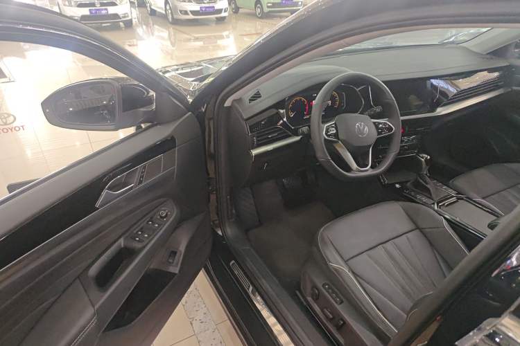 Used Volkswagen Passat 2024 330TSI Elite Edition
