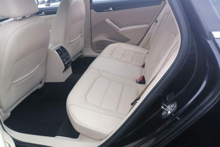 Used Volkswagen Passat 2014 1.8TSI DSG Prestige Edition
