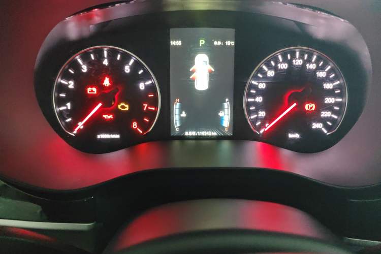 Used BYD Song MAX 2018 1.5T Automatic Smart Connect Luxury 6-Seater
