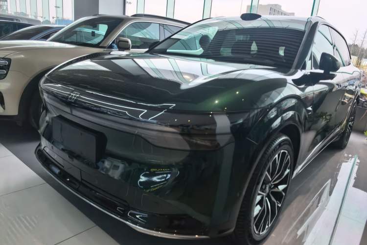 Used Zeekr 7X 2025 100 kWh Long-Range Rear-Wheel Drive with Intelligent Driving Features