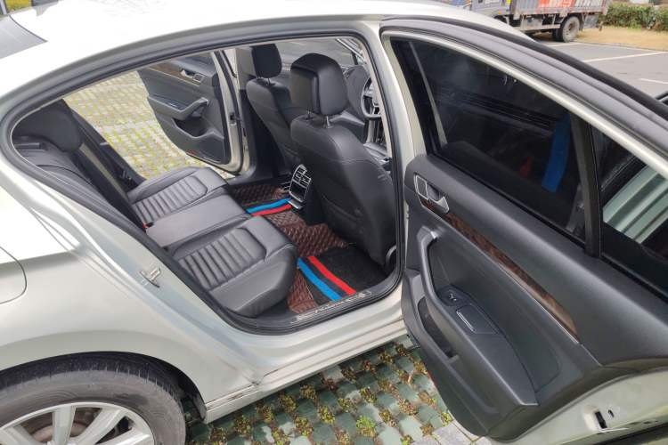 Used Volkswagen Magotan 2019 330TSI DSG Leading Model China VI Standard