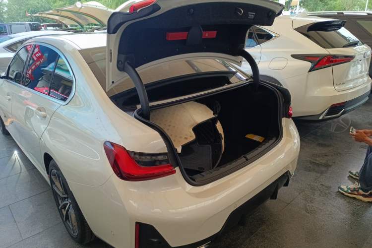 Used BMW 3 Series 2024 325Li M Sport Package
