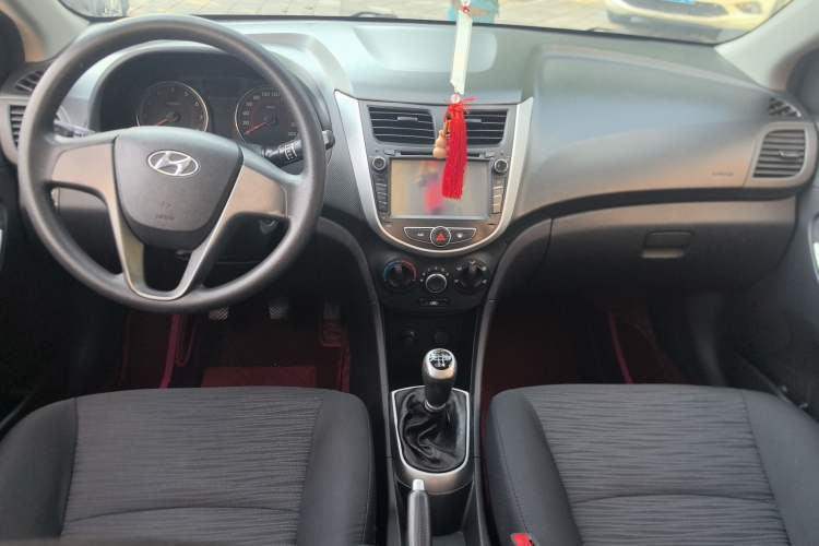 Used Hyundai Verna Ray 2014 1.4L Manual GLX
