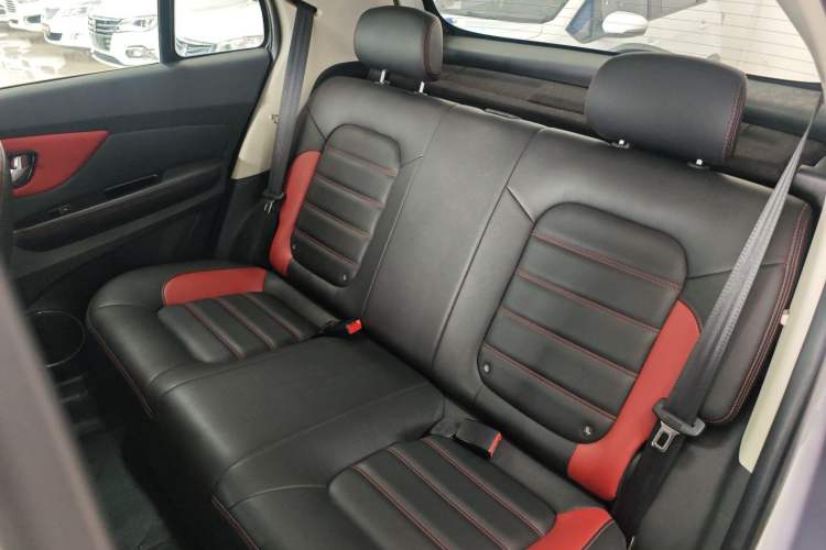 Used Haval H1 2015 1.5L AMT Luxury Model
