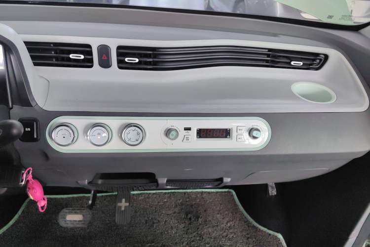 Used Wuling Hongguang MINIEV 2021 Macaron Premium Model – Lithium Iron Phosphate
