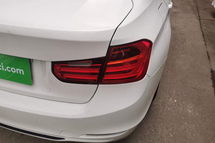 Used BMW 3 Series 2013 316i Sport Design Package
