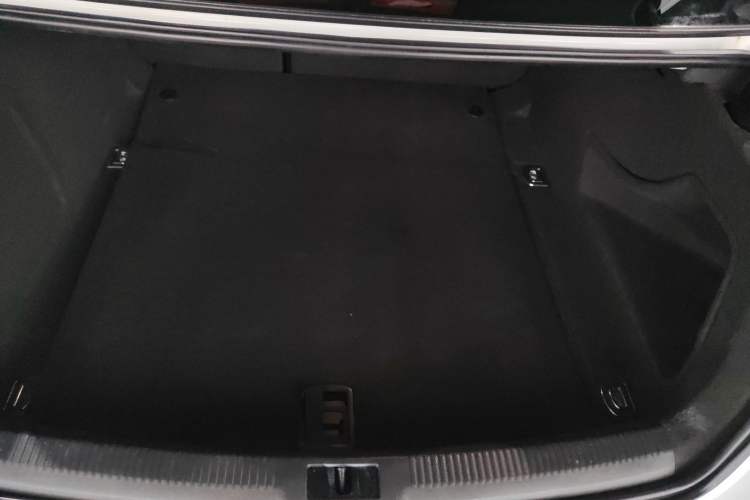 Used Audi A4L 2022 40 TFSI Luxury Dynamic Model
