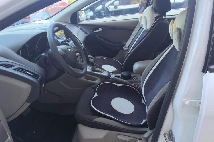 Used Ford Focus 2012 Sedan 1.6L Automatic Comfort Model
