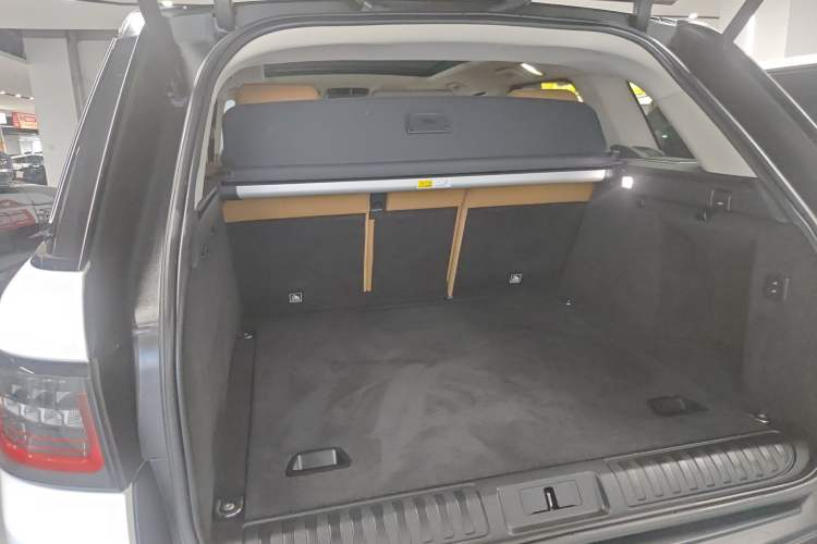 Used Land Rover Range Rover Sport 2020 3.0 L6 HSE DYNAMIC
