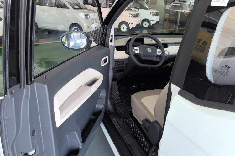 Used Chery QQ Ice Cream 2025 155km Sundae Edition
