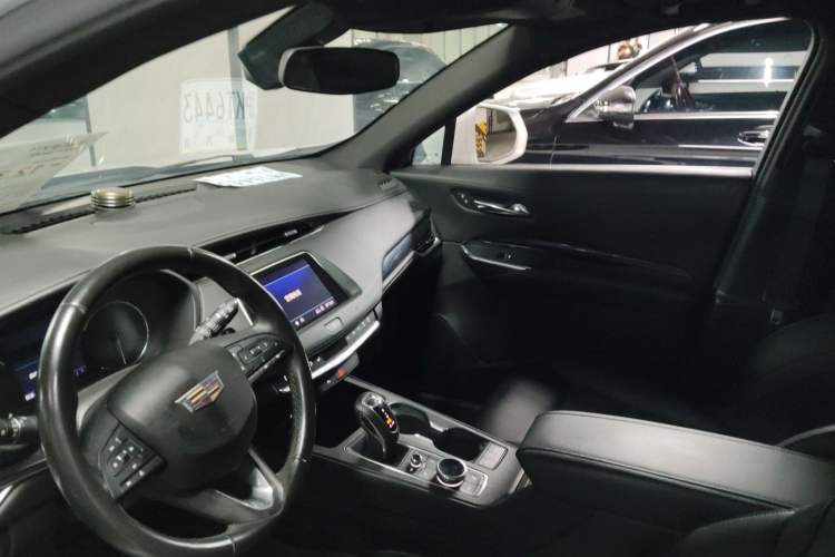 Used Cadillac XT4 2018 28T Two-Wheel Drive Tech Version
