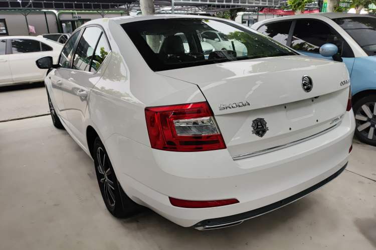 Used Skoda Octavia 2017 1.6L Automatic Smart Drive Edition
