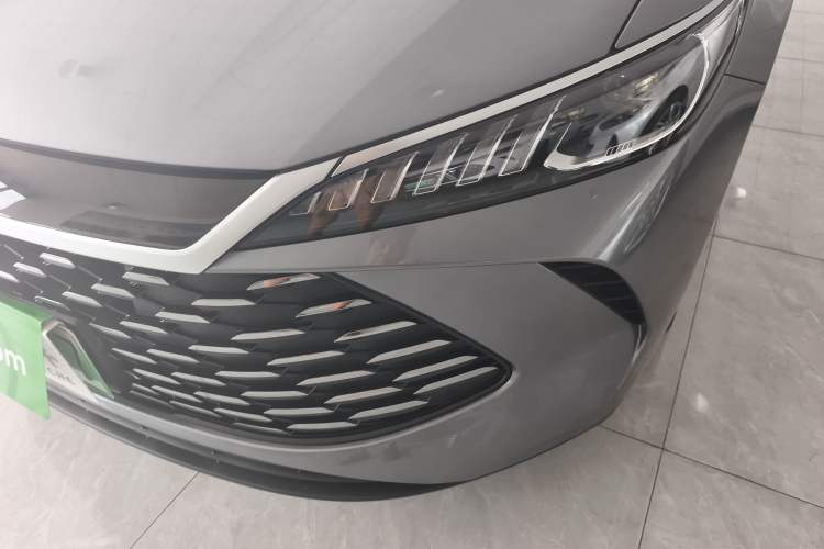 Used BYD Qin PLUS 2025 DM-i Smart Drive 55KM Leading Model
