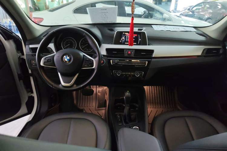 Used BMW X1 2016 sDrive18Li Premium Edition
