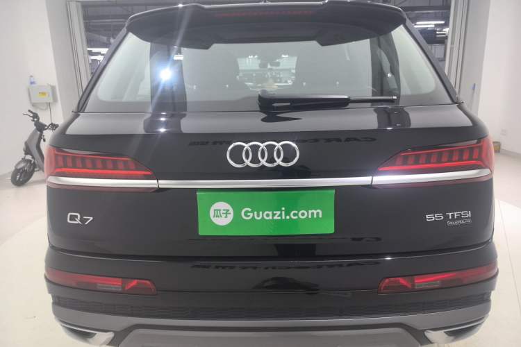 Used Audi Q7 2021 55 TFSI quattro S line Sport model