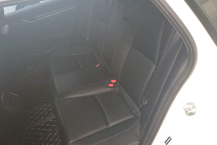 Used Honda Accord 2018 230TURBO Comfort Version National V
