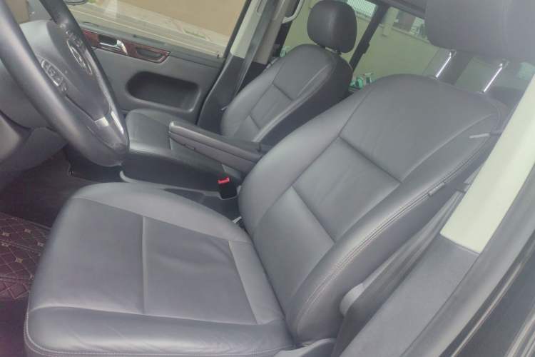 Used Volkswagen Multivan 2012 2.0 TSI Two-Wheel-Drive Luxury Edition
