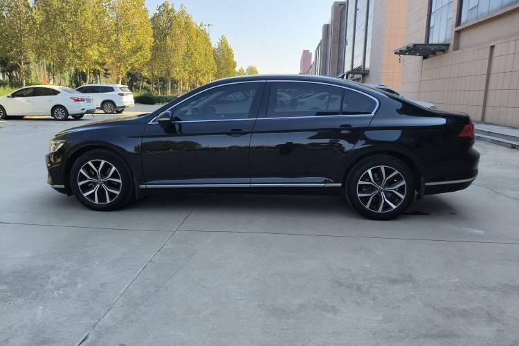 Used Volkswagen Magotan 2020 330TSI DSG Leading Model
