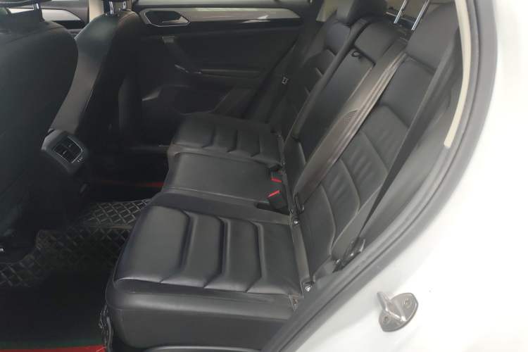 Used Volkswagen Tayron 2019 330TSI Two-Wheel Drive Luxury Model China VI Standard
