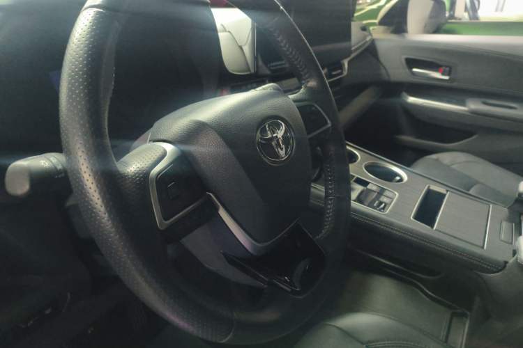 Used Toyota Sienna 2021 2.5L Hybrid Premium Edition
