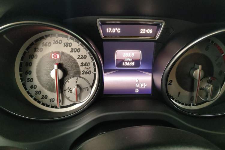 Used Mercedes-Benz GLA 2015 GLA 220 4MATIC Fashion Model