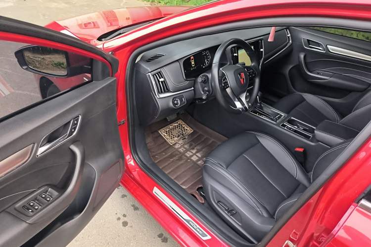 Used Roewe i6 2017 20T Automatic Internet ZhiZun Edition
