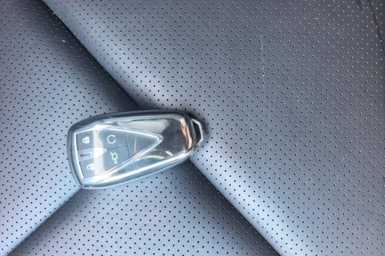 Used Changan UNI-V 2022 1.5T Prestige Version