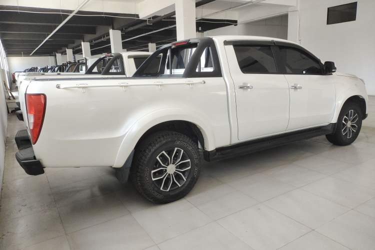 Used JMC Yuhu 7 2020 2.0T Diesel Manual 4x4 Comfort Edition Long Wheelbase China VI Emission Standard JX4D20A6L
