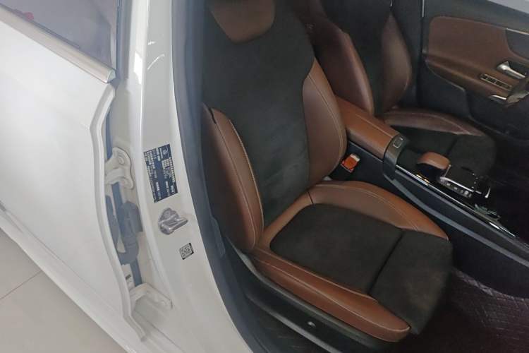 Used Mercedes-Benz A-Class 2022 A 200 L Sport Sedan Fashion Model
