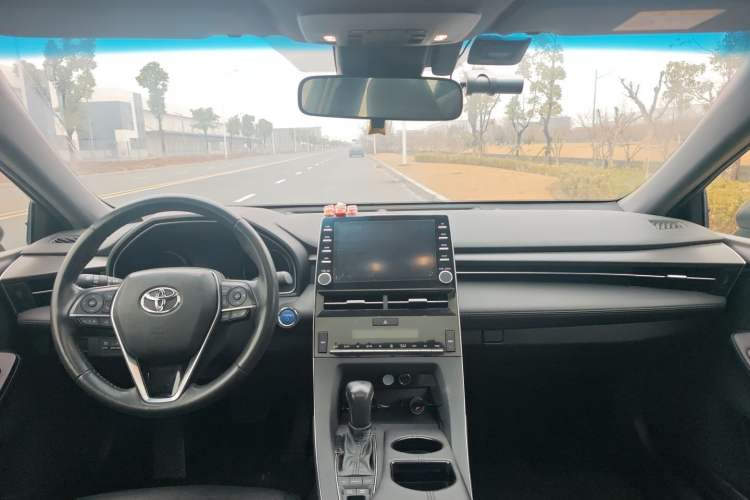 Used Toyota Avalon 2019 Dual-Engine 2.5L Luxury Edition China VI Standard