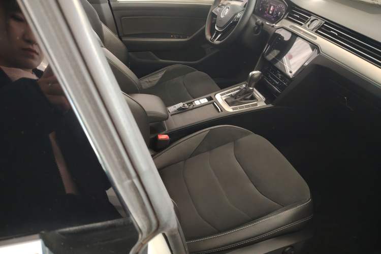 Used Volkswagen FAW-Volkswagen CC 2020 330TSI Huayan Edition China VI Standard
