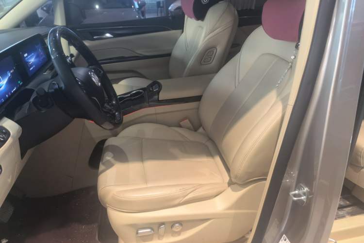 Used Buick GL8 2023 ES Lu Zun Deluxe Model
