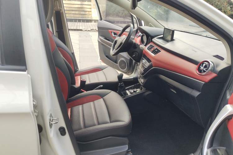 Used Haval H1 2015 1.5L Manual Luxury Model
