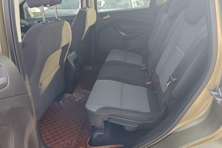 Used Ford Kuga 2015 1.5L GTDi Two-Wheel-Drive Comfort Model
