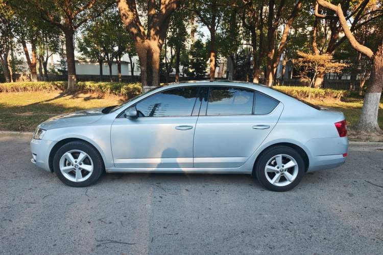Used Skoda Octavia 2015 1.6L Automatic Yijun Edition