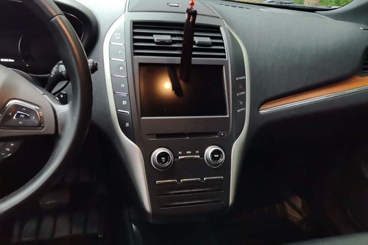 Used Lincoln MKC 2016 2.0T Four-Wheel Drive Luxury Edition
