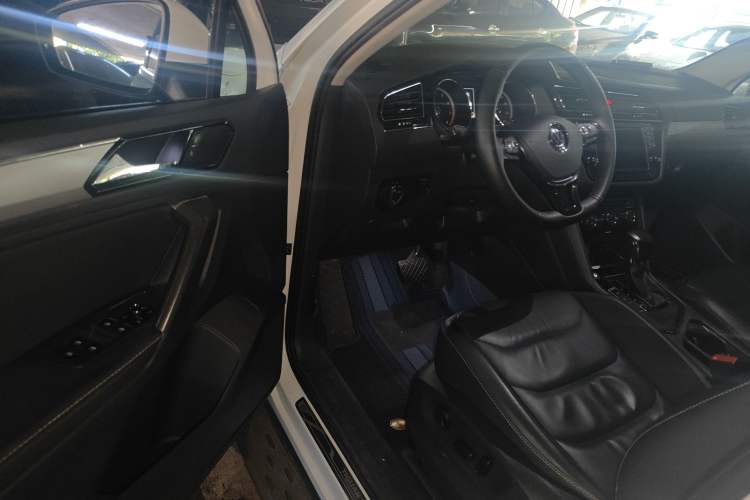 Used Volkswagen Tiguan L 2017 330TSI Automatic Two-Wheel Drive Luxury Edition
