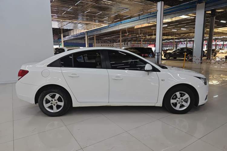 Used Chevrolet Cruze 2013 1.6L SL MT
