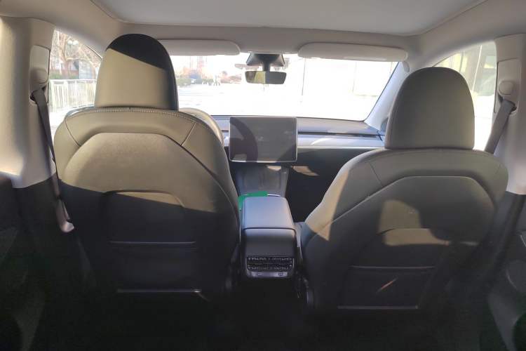 Used Tesla Model Y 2023 Rear-Wheel-Drive Version
