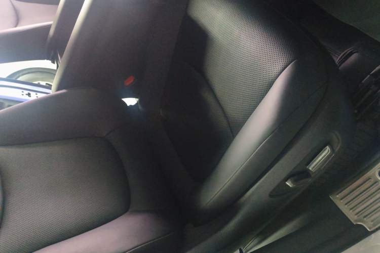 Used Toyota Granvia 2023 2.5L Hybrid Prestige PLUS Edition
