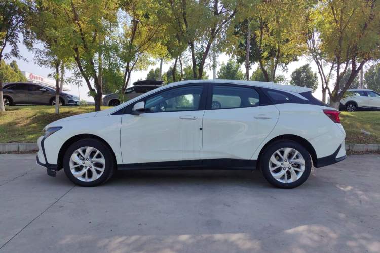 Used Buick Velite 6 2023 430km Range Commuter Version
