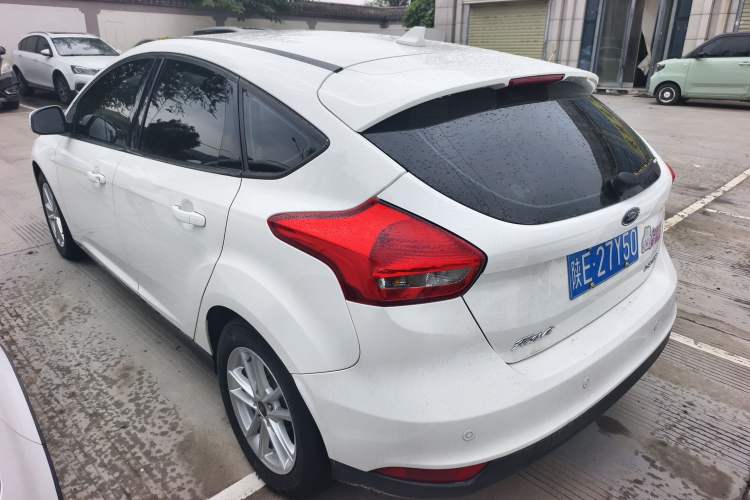 Used Ford Focus 2018 Hatchback Classic 1.6L Automatic Trendy SmartDrive Edition
